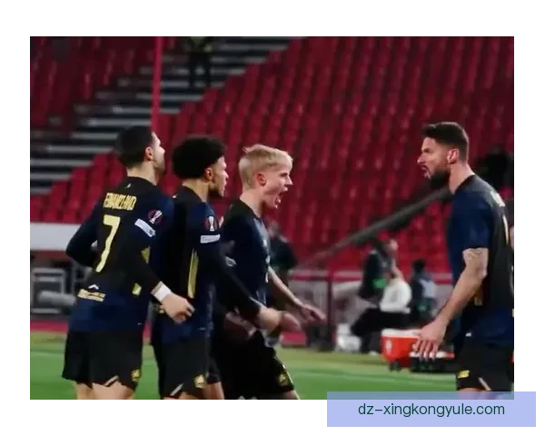 吉鲁替补创欧战纪录法国39岁