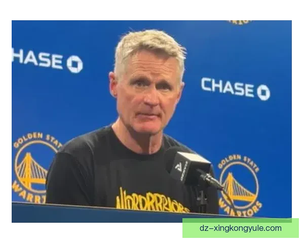 勇士确认库里下周复查 科尔：不急于复出